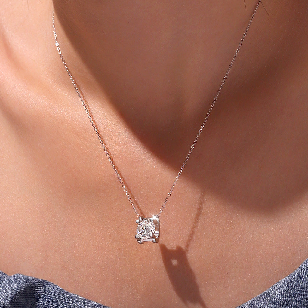 Gnoce Dazzling 1ct Round Cut VVS Moissanite Pendant Necklace_6
